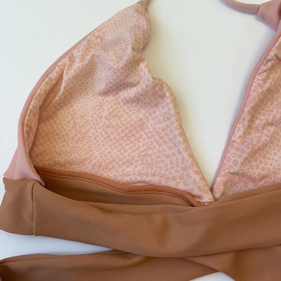 Acacia Lennox Top Size XL Pink and Topless Color - Picture 8 of 10